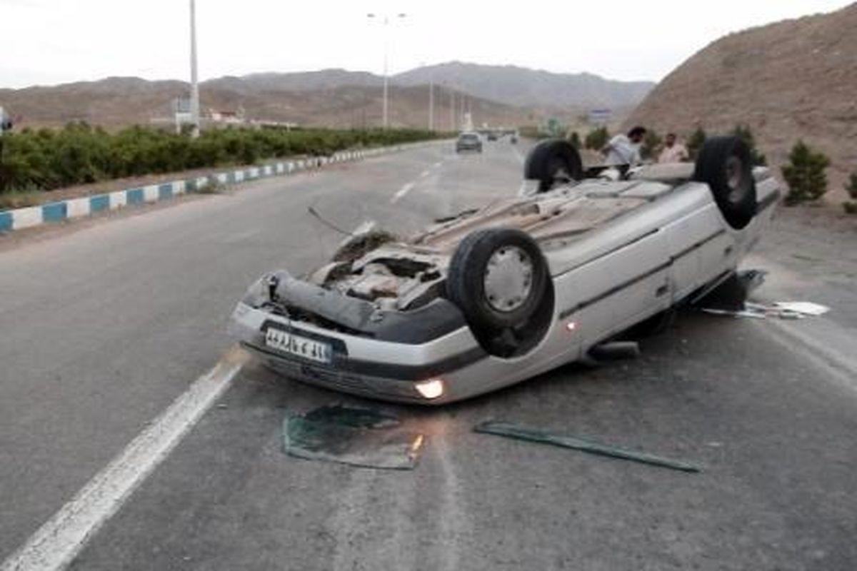 واژگونی دو خودرو با ۲ کشته و ۷ مصدوم