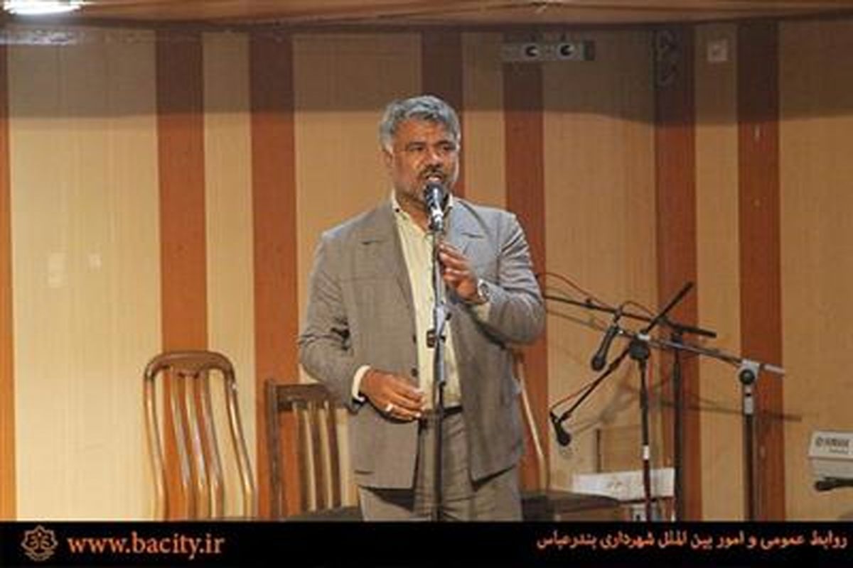 زنان می‌توانند باعث استحکام خانواده و ترویج فضایل اخلاقی باشند