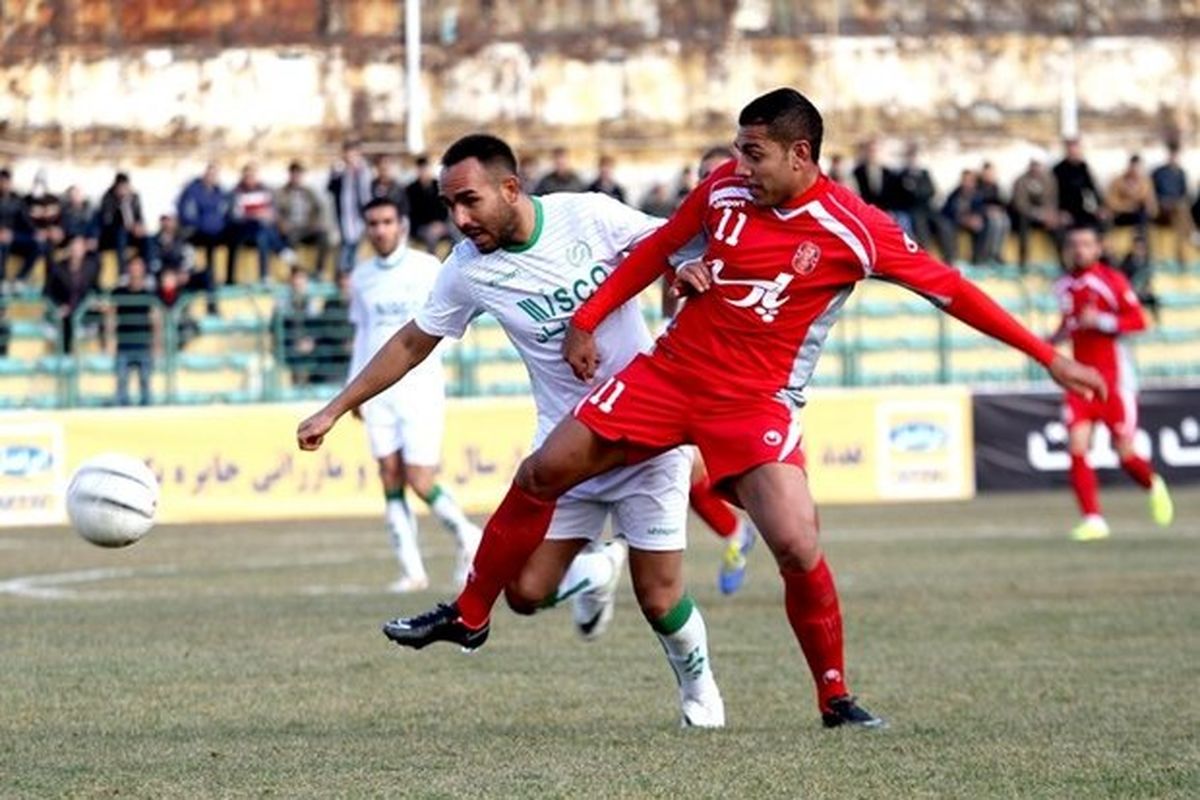 نگاه سیاه جامگان به صدر جدول