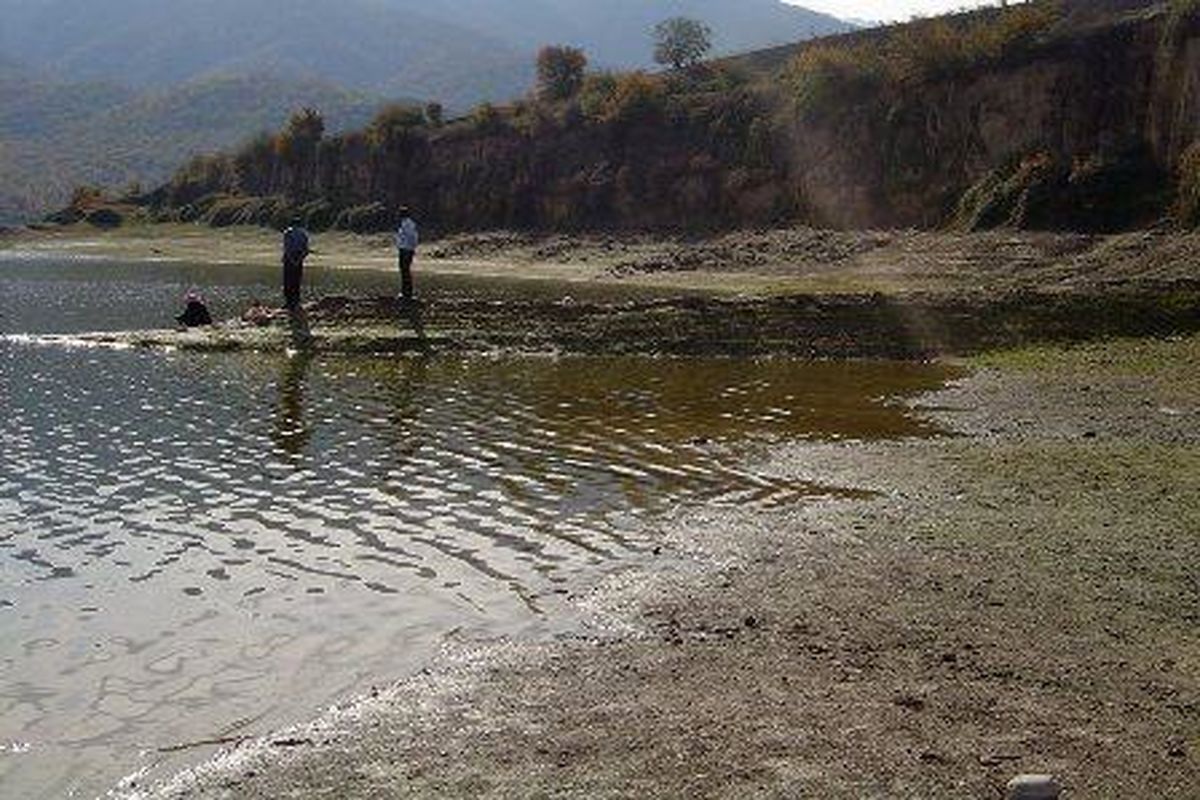 کشف هزار رشته دام صیادی غیرمجاز در آب‌های گلستان