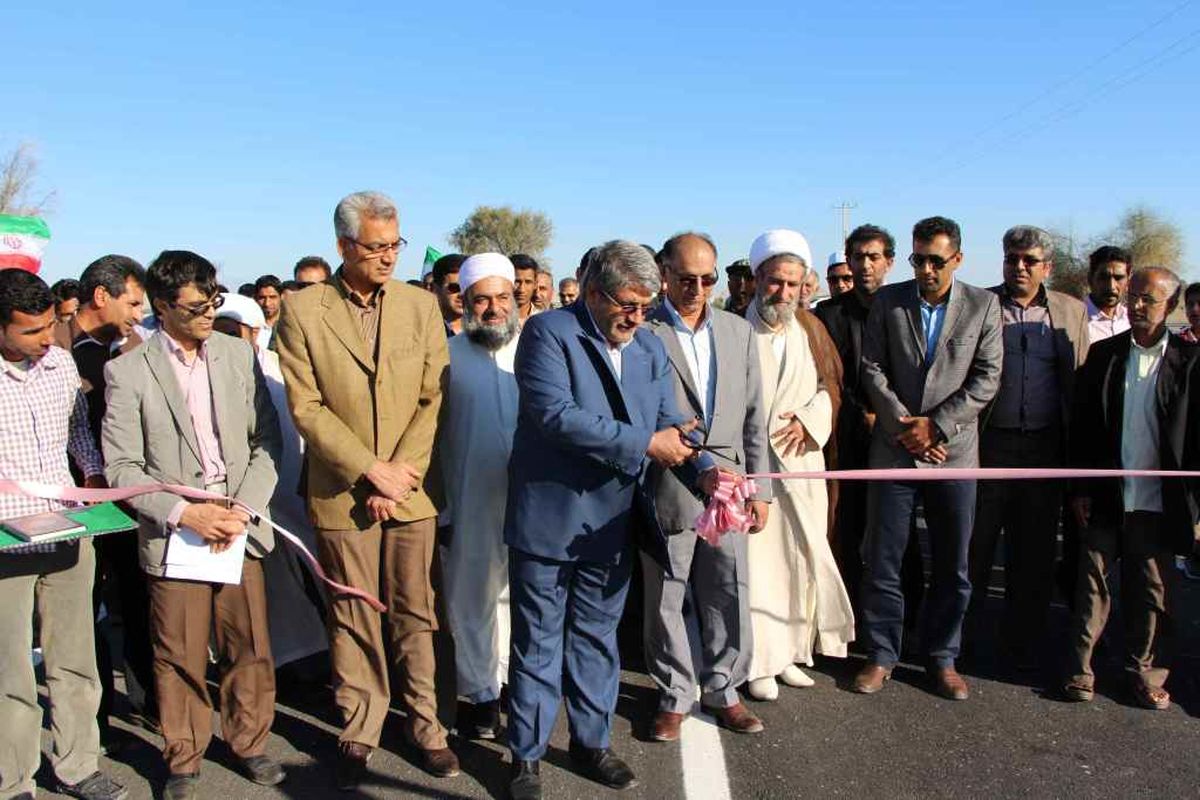 ۸۰ درصد راه های روستایی شهرستان سیریک آسفالت شده است