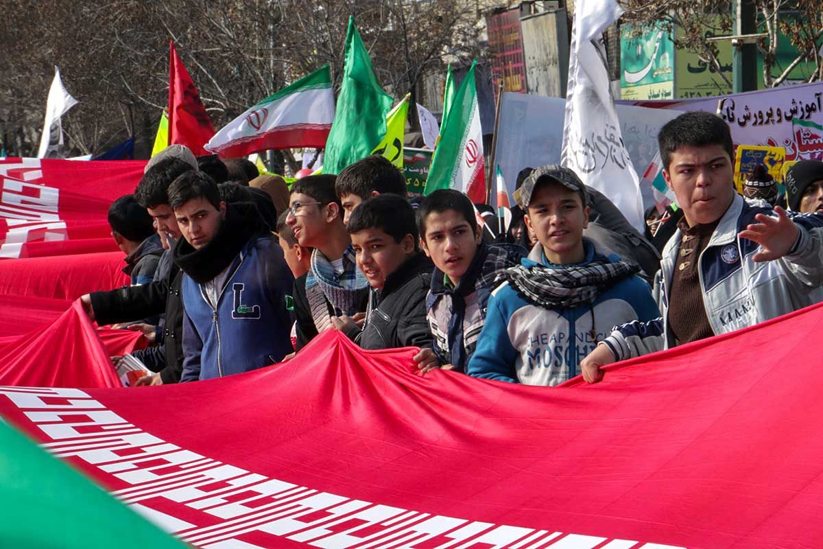 حضور مجاهد بحرینی در جشن ۳۷ سالگی انقلاب اسلامی