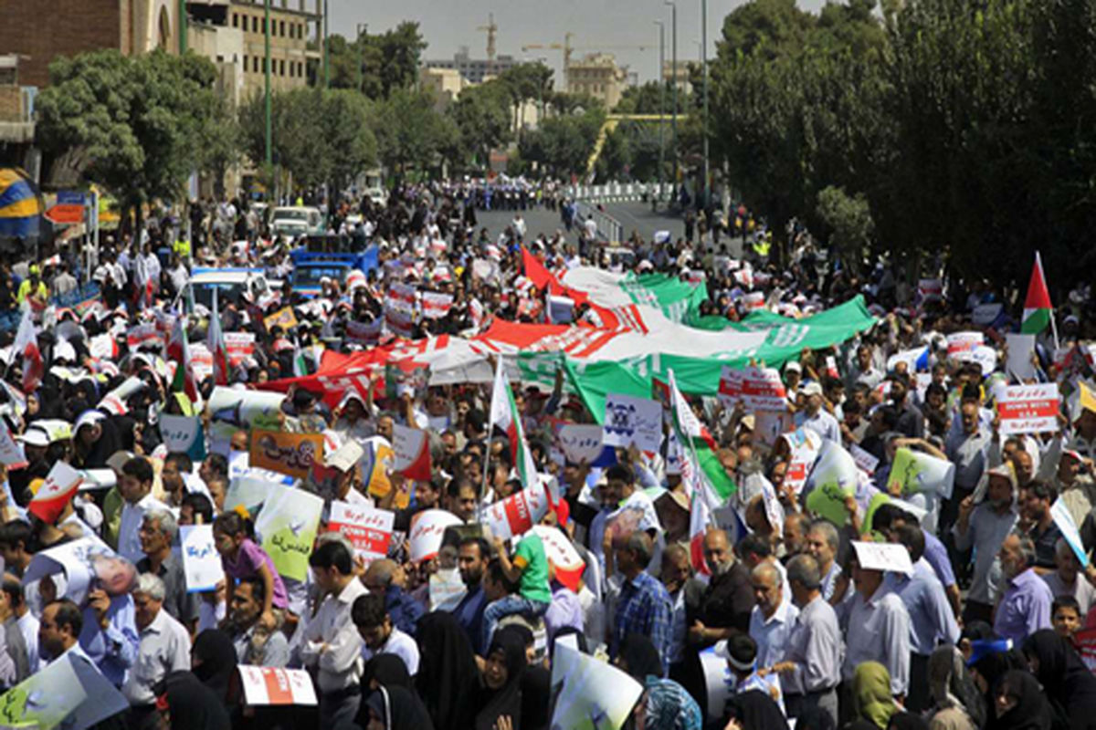 ملت بار دیگر در آوردگاه بزرگ روز جهانی قدس سربلند شد