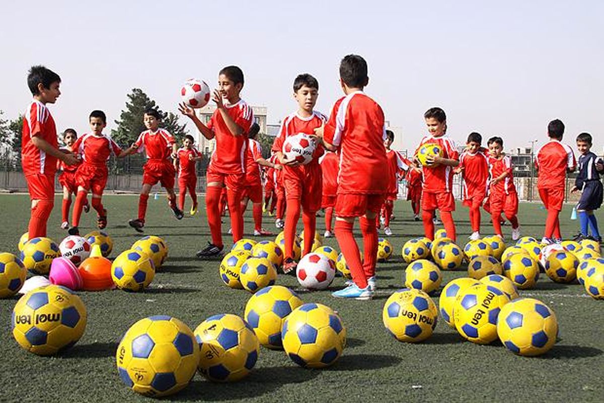 دنبال مسی و رونالدو نگردید/ غیرمجازها در کمین بچه ها