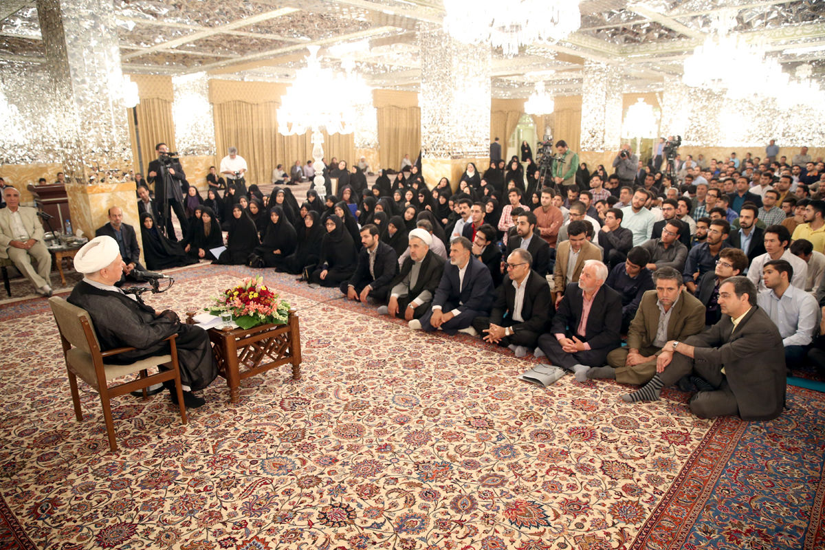 جامعه باسواد کورکورانه رأی نمی دهد