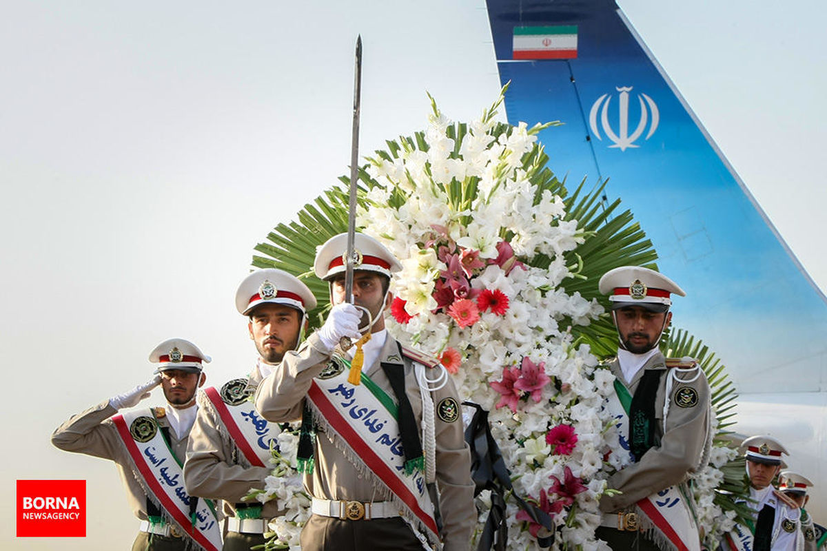 مراسم تشییع پیکیر جان باختگان حادثه منا از مقابل دانشگاه تهران