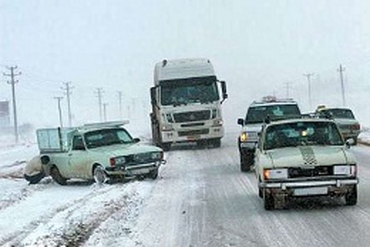 سرما و برف اردبیل را فرا گرفت/ یخبندان در انتظار جاده‌های استان اردبیل