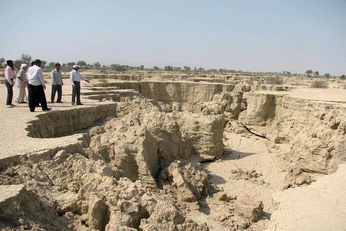 آغاز طرح شناسایی کانون های بحران فرسایش گالی در استان هرمزگان