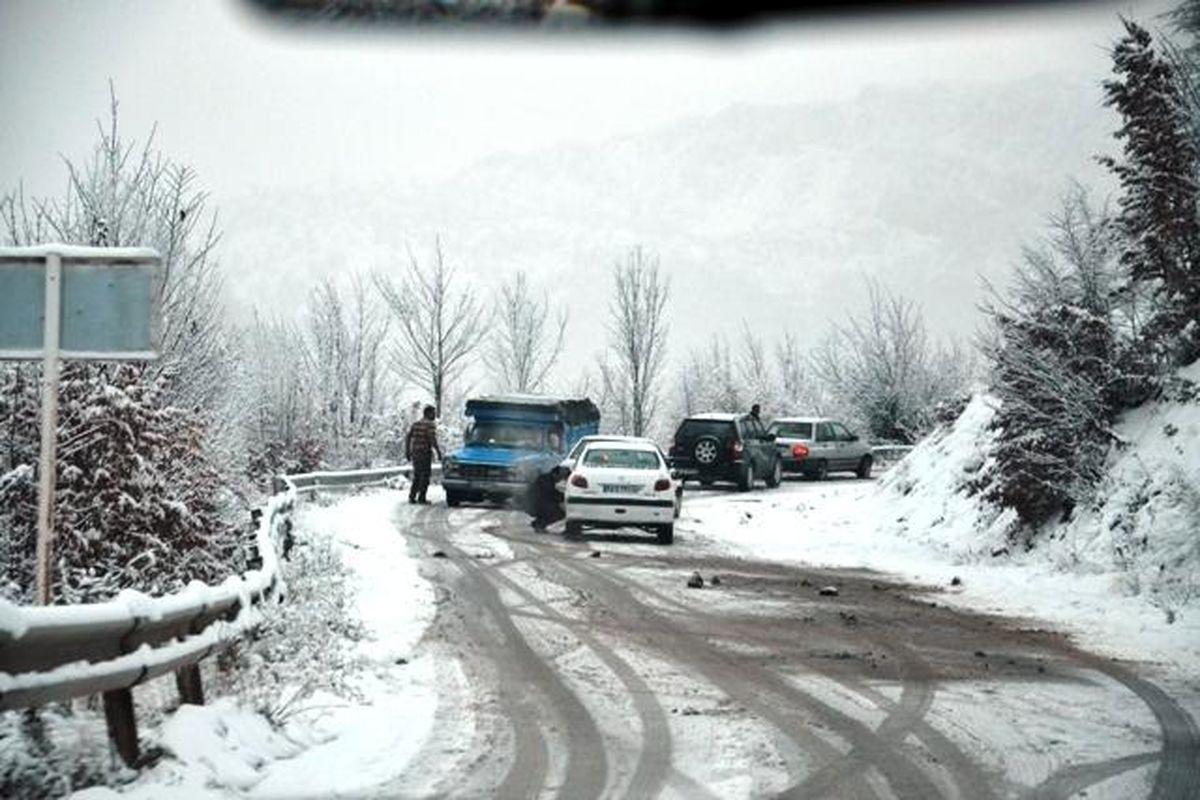 بارش برف در محورهای مواصلاتی گلستان به سمنان