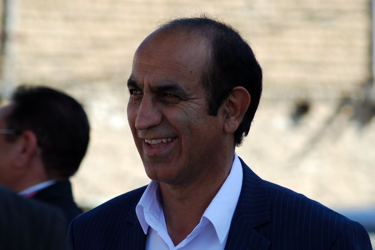 محمد بیرانوندی ازحوزه انتخابیه خرم آباد وحسین گودرزی ازحوزه های انتخابیه دروودوازنا مورد حمایت کارگزاران قرارگرفتند