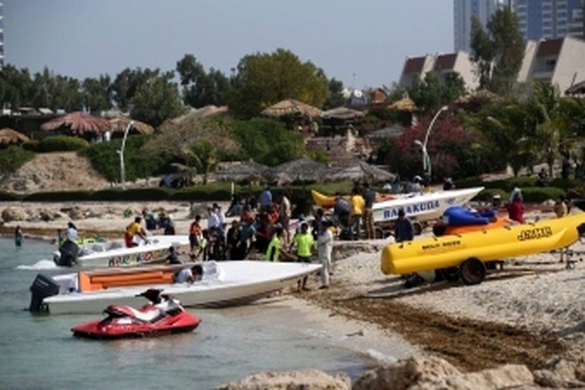 رشد ۳۰ درصدی استقبال گردشگران از تفریحات دریایی و امکانات ورزشی در نوروز ۹۵