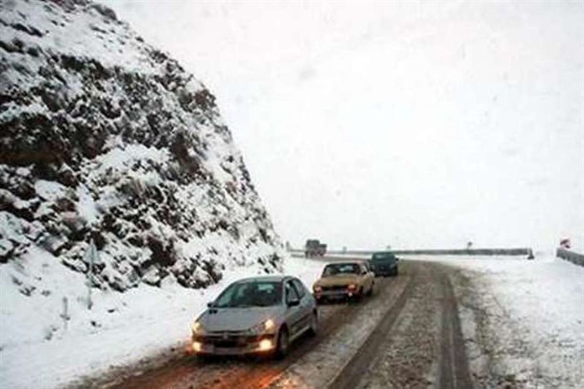 ارتفاع برف در گردنه چری به ۵ سانتی‌متر رسید