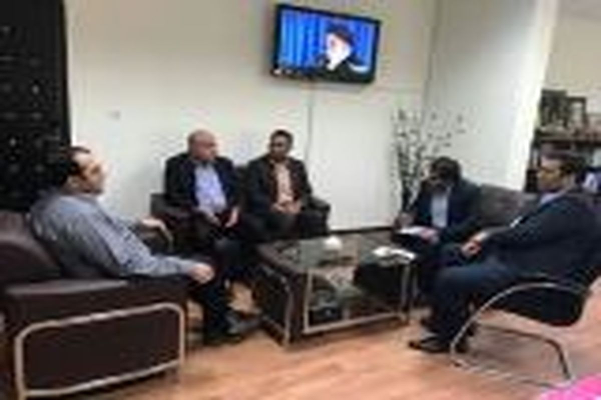 قدردانی معاون استاندار و فرماندار ویژه میناب از خدمات تامین اجتماعی/ اجرای کامل طرح ساختار نوین در شعبه میناب تا پایان سال