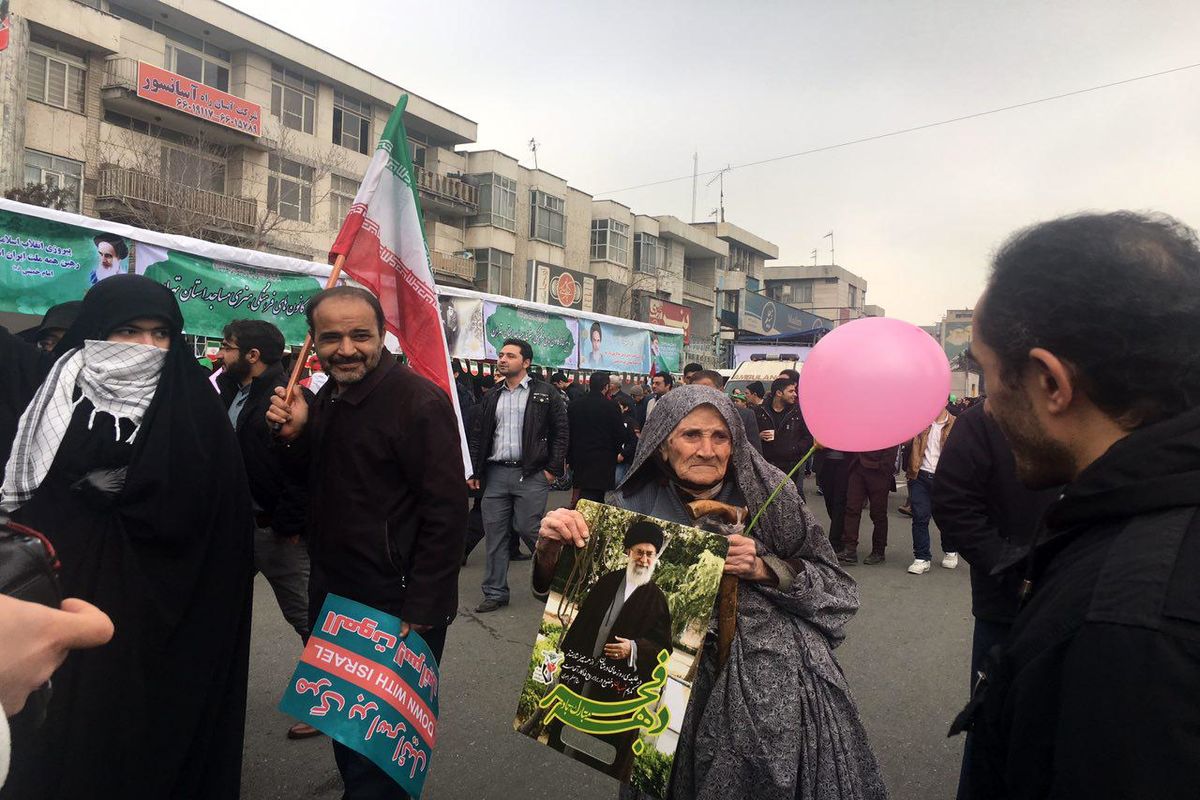 حاشیه‌نگاری‌ خبرنگاران برنا از راهپیمایی ۲۲ بهمن