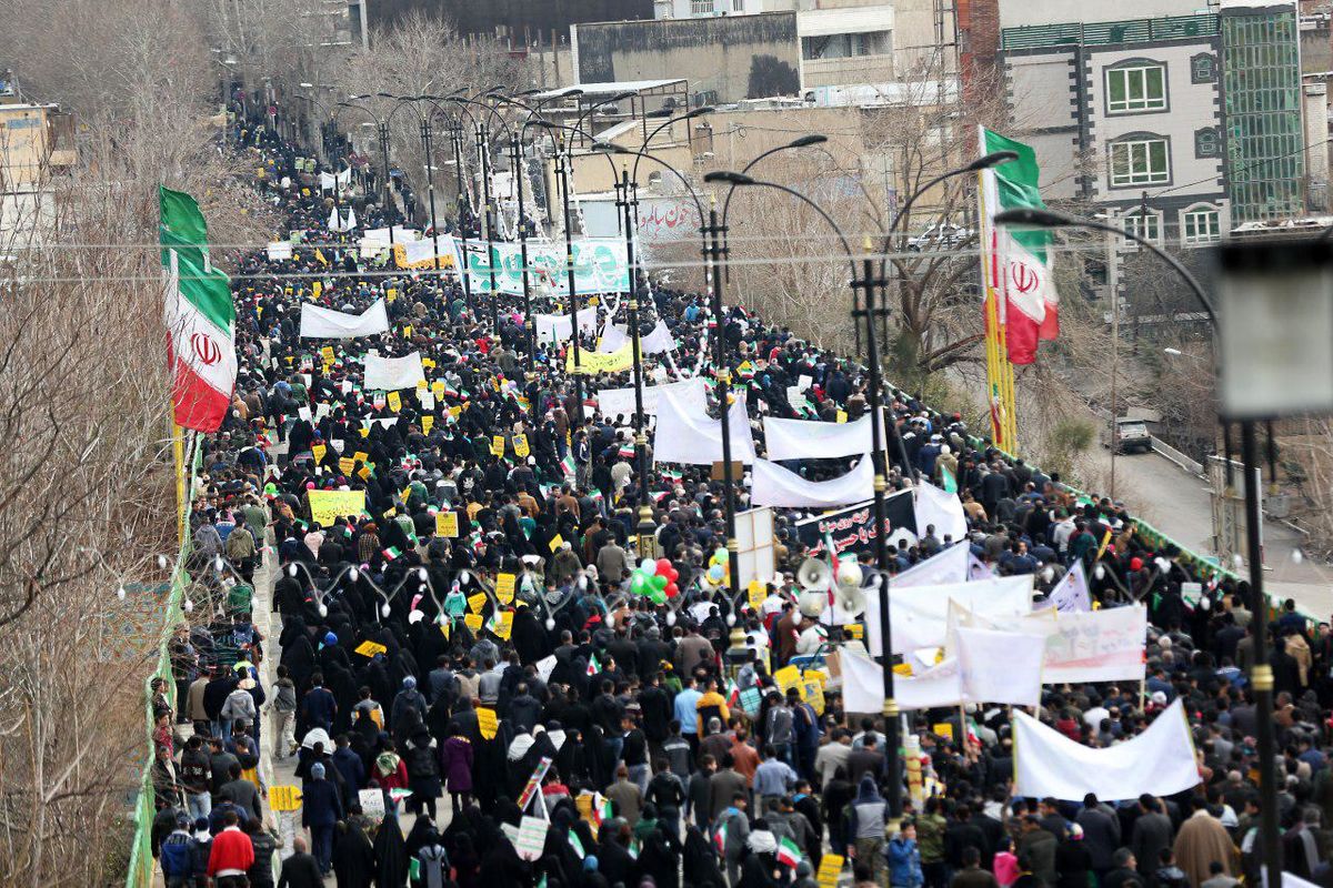 مراسم باشکوه راهپیمایی یوم‌الله ۲۲ بهمن در استان لرستان برگزار شد