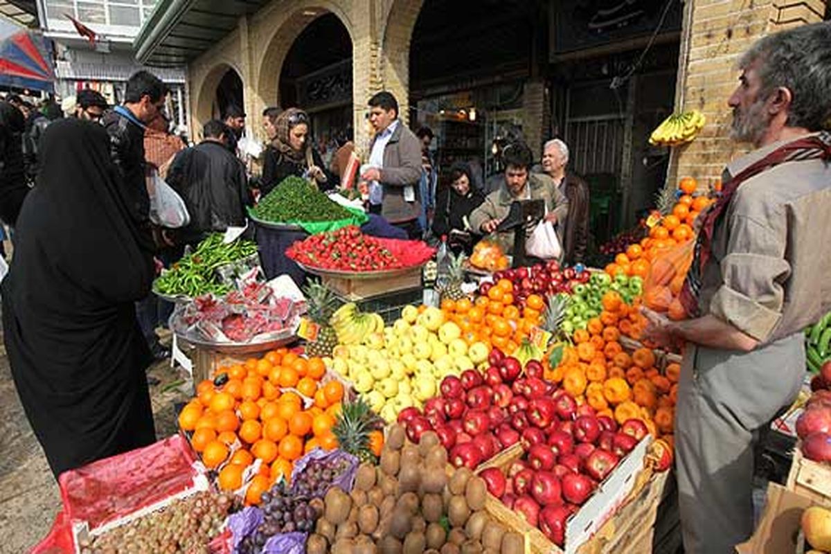 در روزهای پایانی سال میوه شب عید با برنامه ریزی مناسبی توزیع خواهد شد