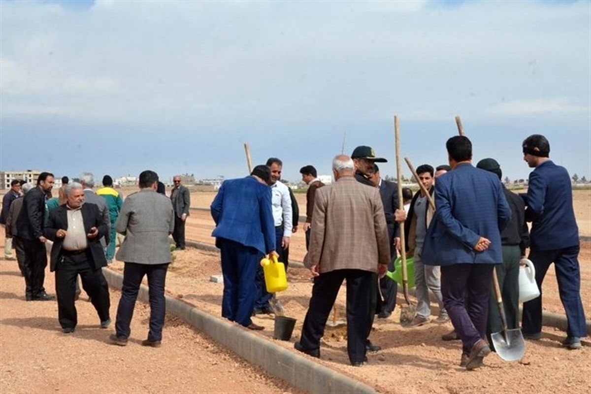 مراسم مردمی کاشت نهال به یاد شهدا در بشرویه برگزار شد