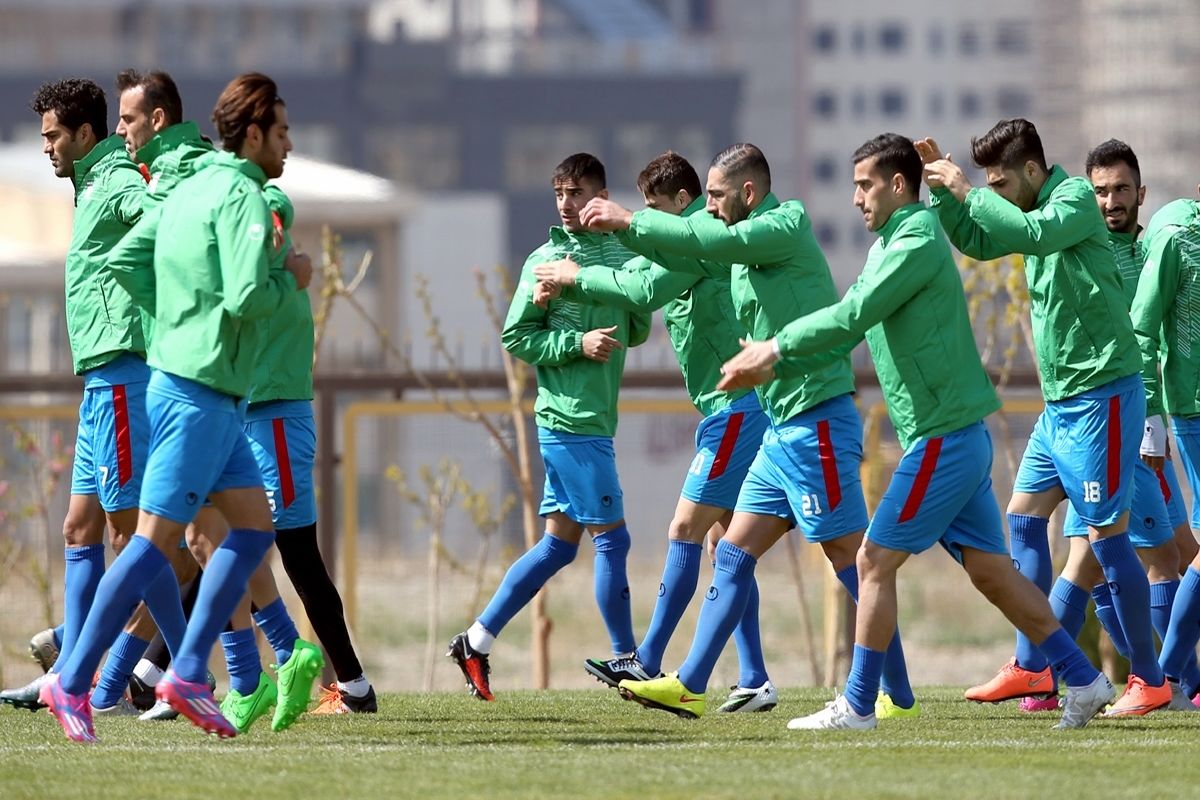 شاگردان کی‌روش تمرین خود را انجام دادند