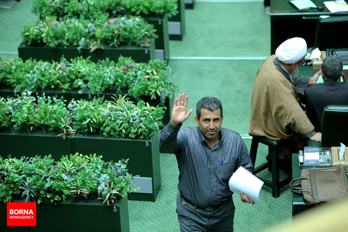 اتمام  پروژه دوبانده‌سازی محور چترو-  راور-  دیهوک تا پایان سال ۹۶/ مسیر جاده کوجهر به بهاباد تا پایان سال جاری به بهره برداری می رسد / زمستان امسال مشعل گاز روستاهای فیض آباد، طرز و کوجهر روشن خواهد شد