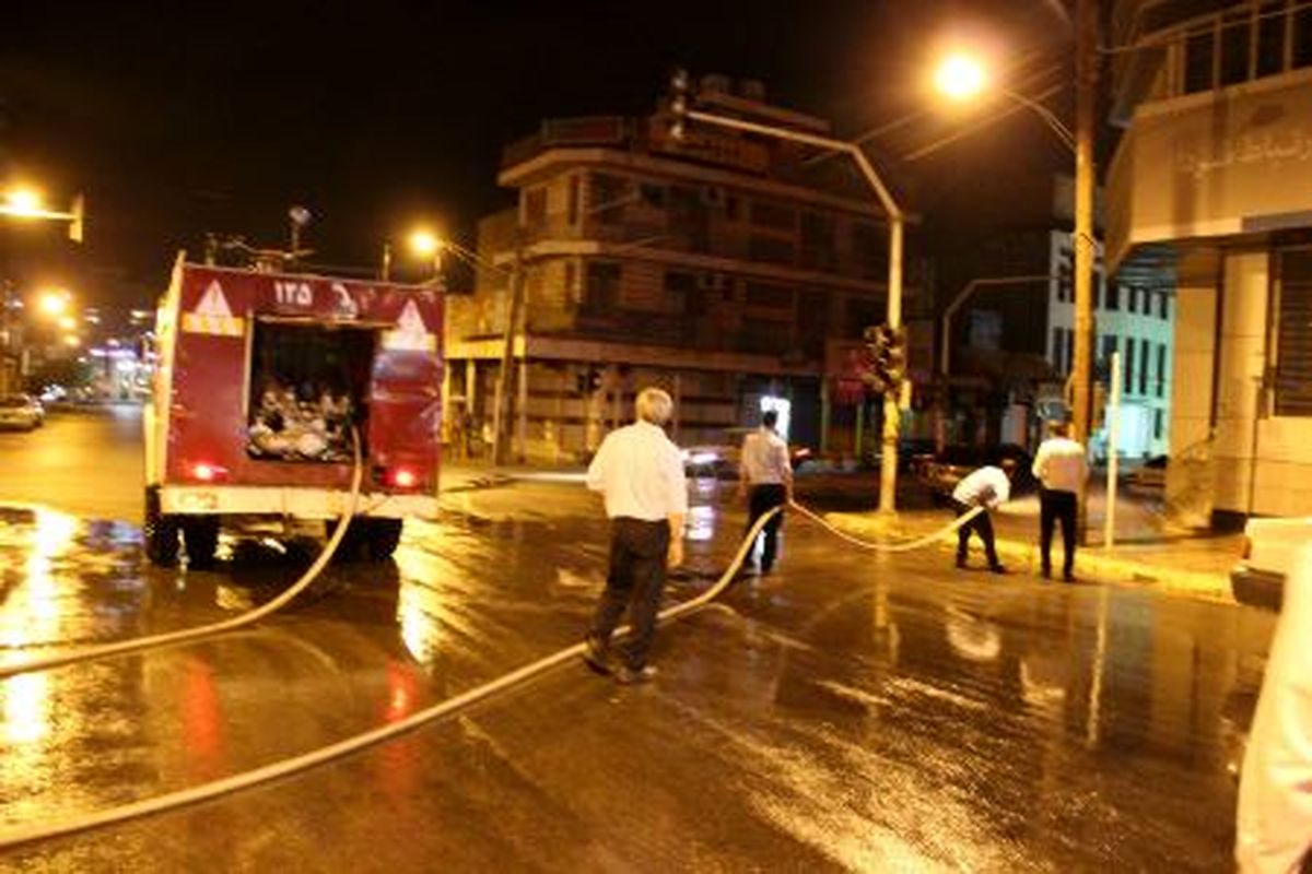 زحمات شبانه آتش نشانی و شهرداری گچساران در آماده سازی مکان نماز عید فطر