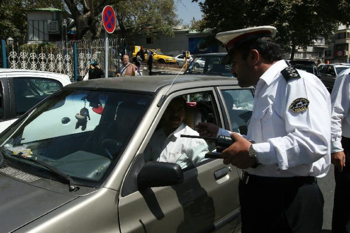 تشکیل پرونده ۶۰ راننده بدون گواهینامه در خراسان جنوبی/ثبت ۶۸۳ تخلف رانندگی حادثه‌ساز در معابر دورن شهری