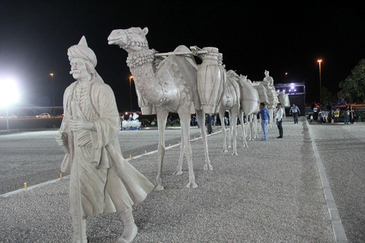 رونمایی از المان کاروان جاده ابریشم در قزوین