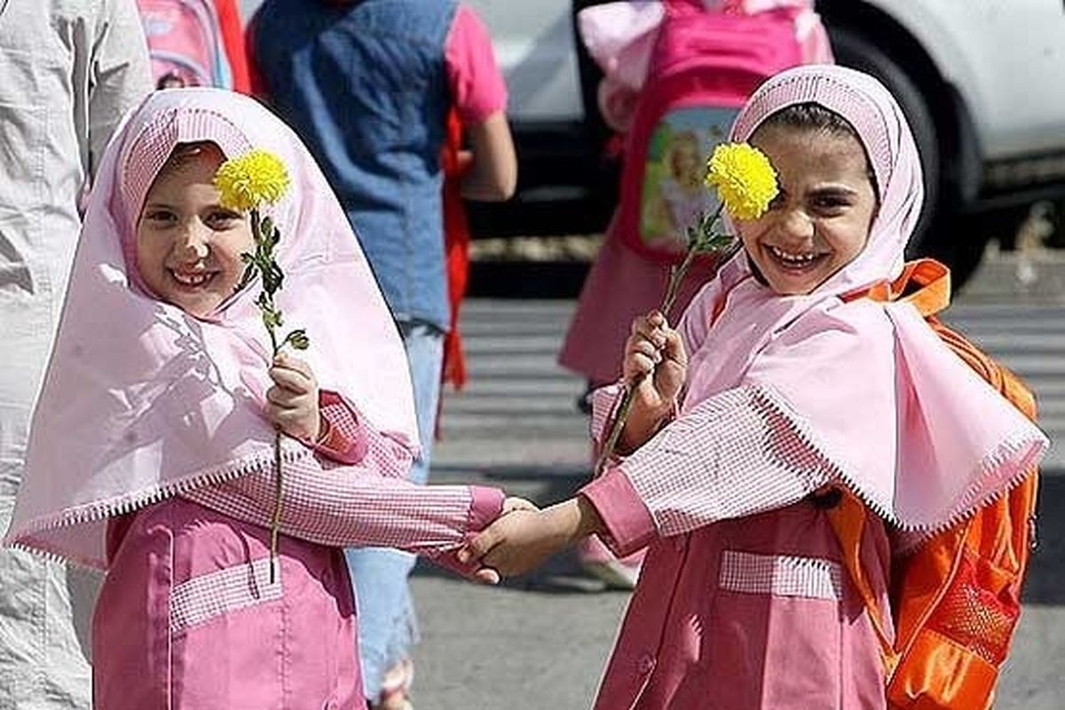 برگزاری جشن شکوفه‌ها و ورود کلاس اولی‌ها به مدارس