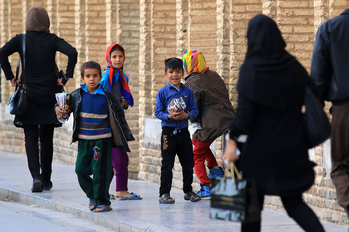 جلوگیری از وقوع ناهنجاری های اجتماعی با حمایت از کودکان بی سرپرست