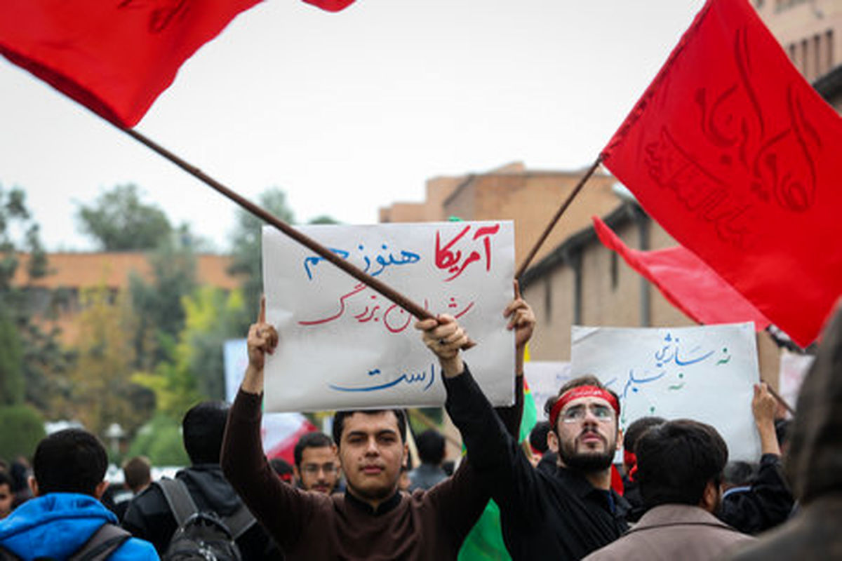 زنگ استکبار ستیزی در مدارس نواخته شد