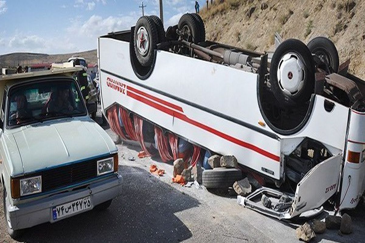 واژگونی اتوبوس در زاهدان ۱۶ مصدوم بر جای گذاشت