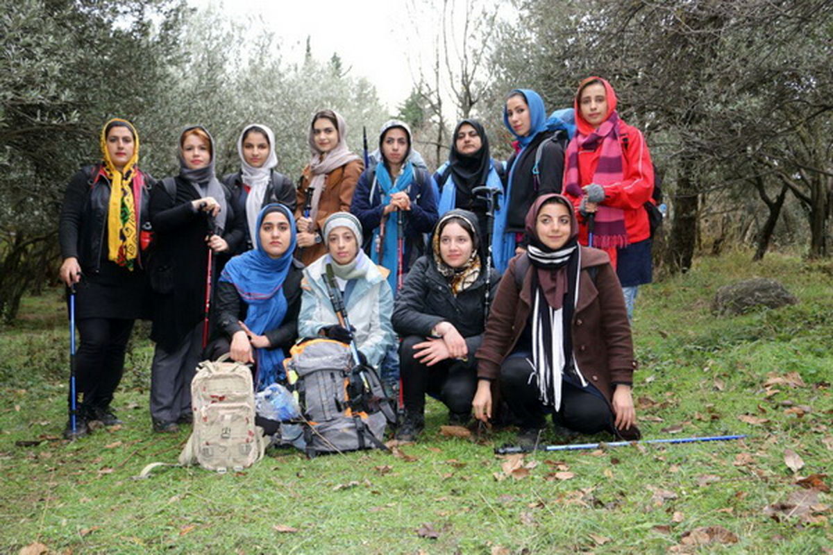 برگزاری دوره آموزشی کوهپیمایی بانوان در شهرستان رودبار