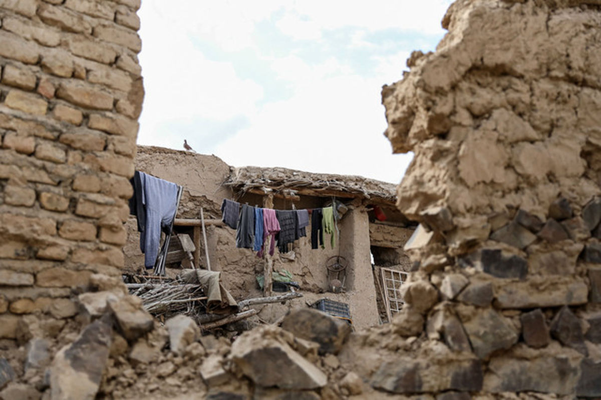 اضافه شدن ۳ فروند بالگرد به عملیات امداد و نجات/ آمار حادثه‌دیدگان زلزله همچنان ۳۹ مصدوم و یک کشته است