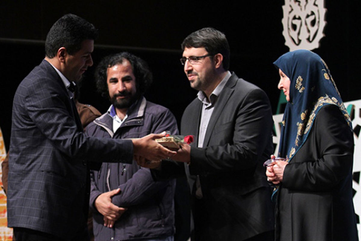 نویسنده یزدی برگزیده جشنواره داستان انقلاب شد