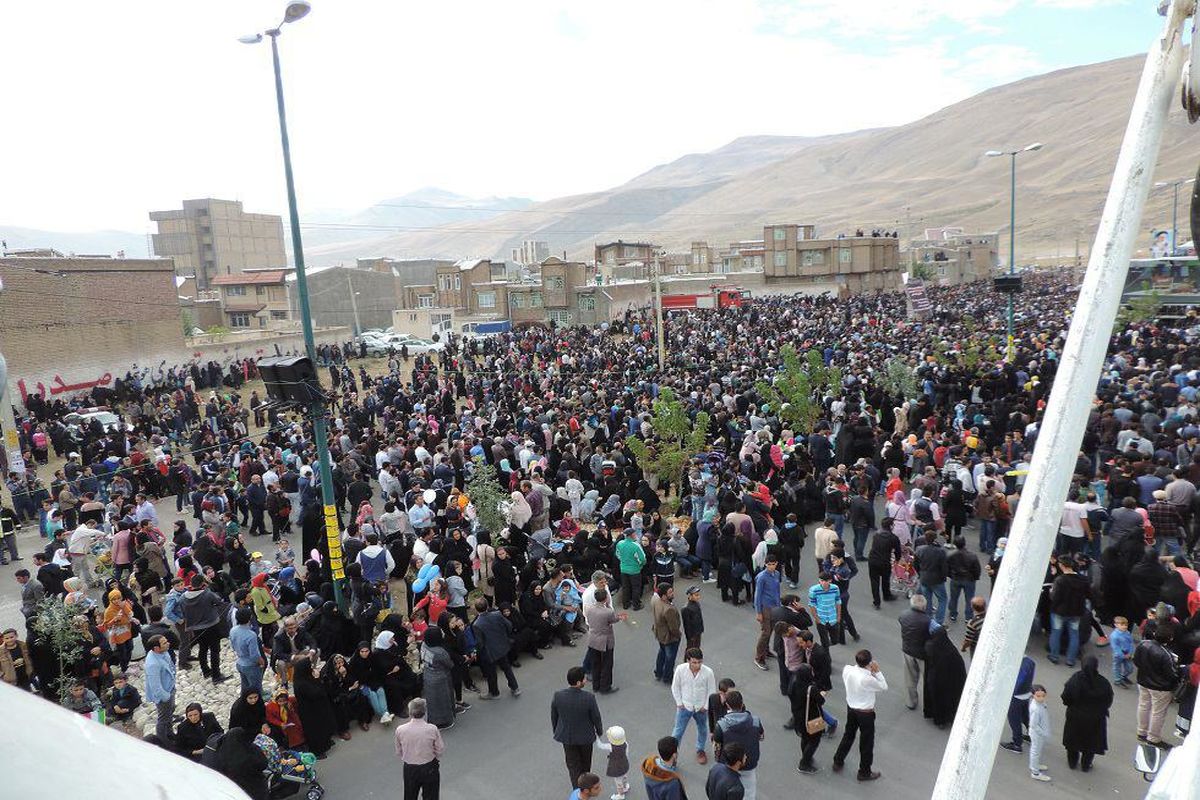 دو همایش بزرگ پیاده روی خانوادگی برگزار شد