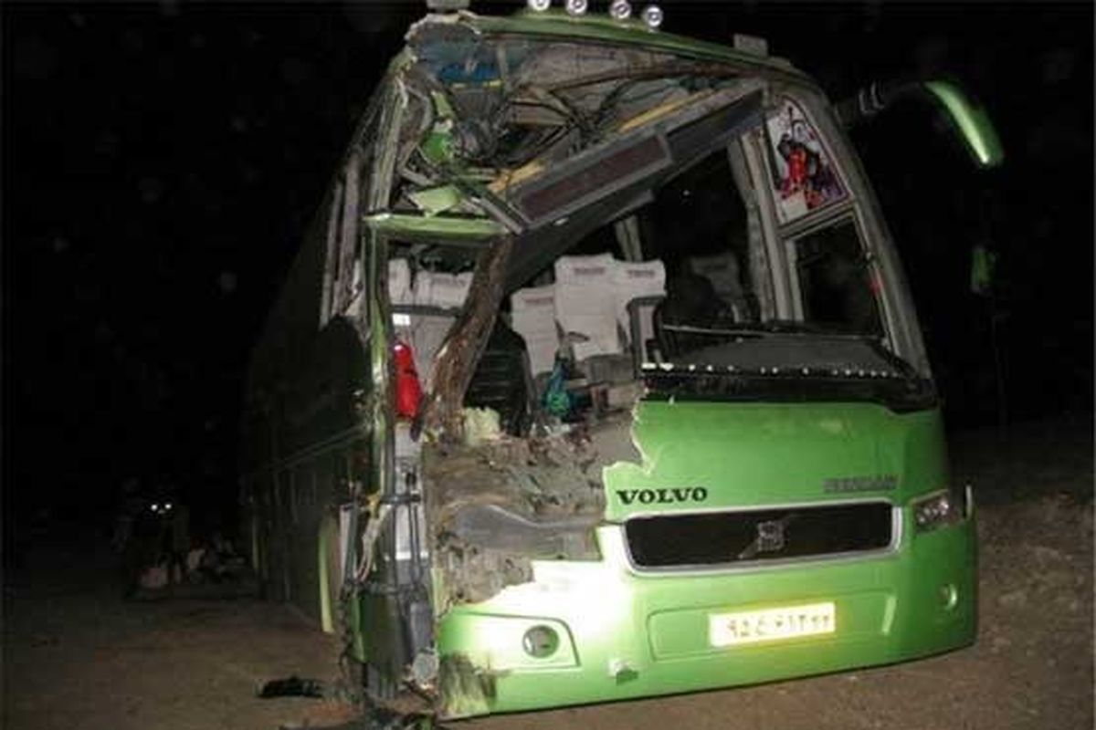 دو کشته و ۳۰ مجروح در پی وقوع دو تصادف