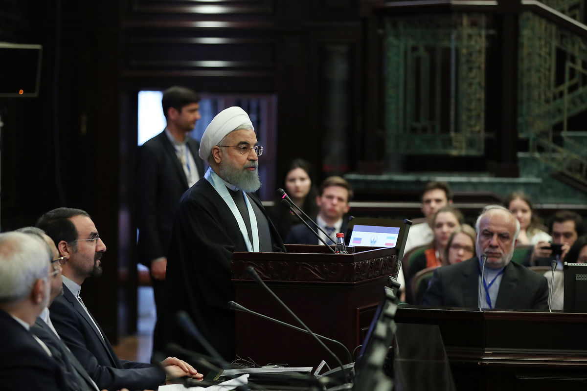 جهانی می‌خواهیم که ملتها کنار یکدیگر باشند؛ نه در برابر هم/ حل مشکلات پیچیده جهان امروز، نیازمند همکاری دانشمندان و دولتهاست