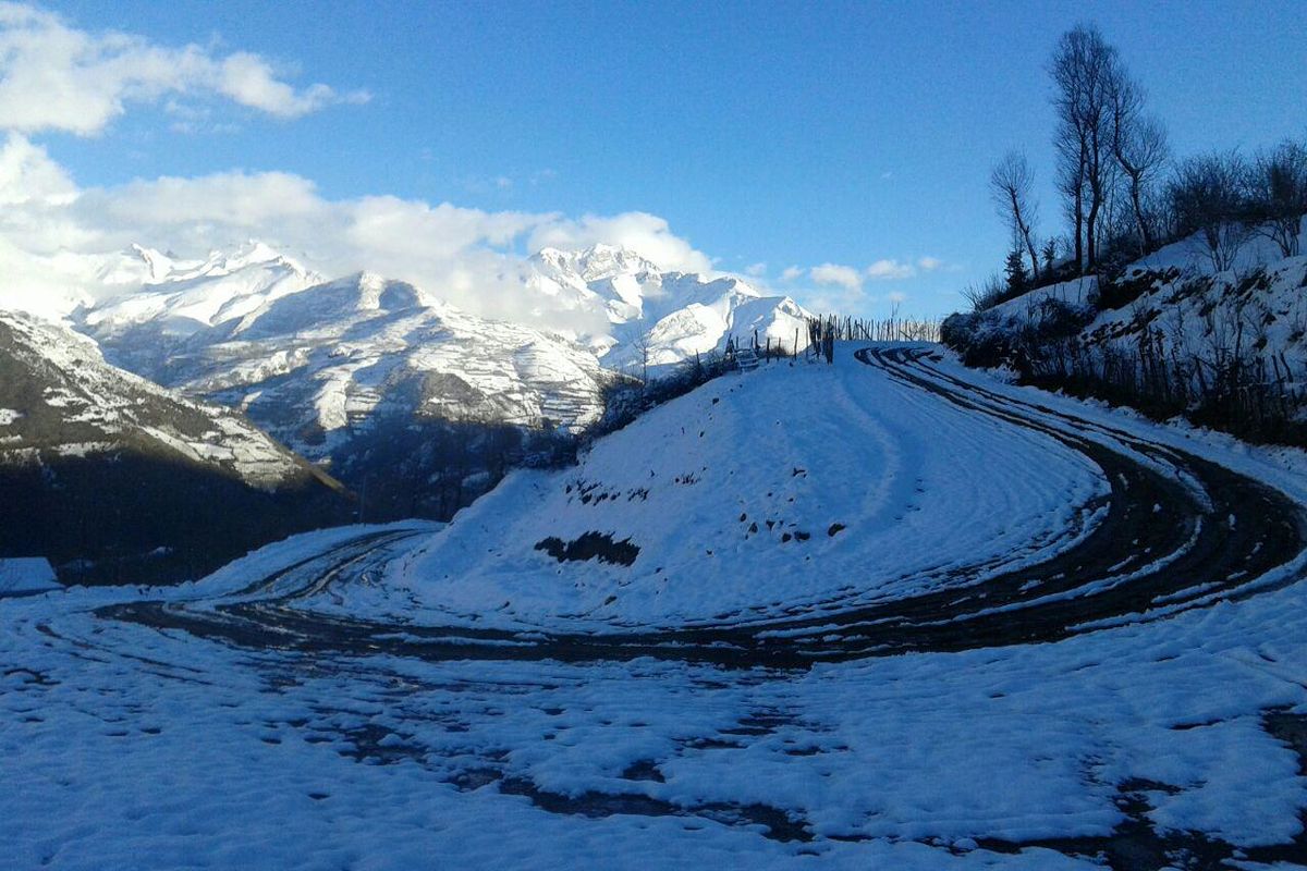 بارش برف در کوهستان های گیلان