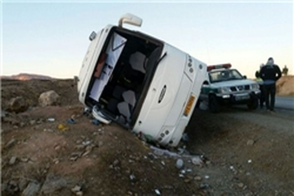 تصادف اتوبوس با کامیون در جاده قدیم ساوه به تهران