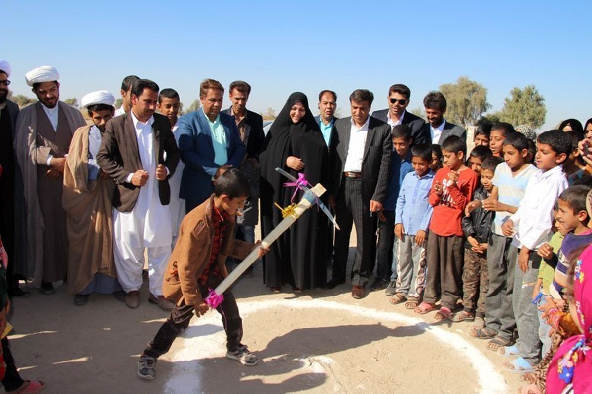 کلنگ احداث مدرسه ۴ کلاسه خیر ساز در شهرستان رودبار به زمین زده شد