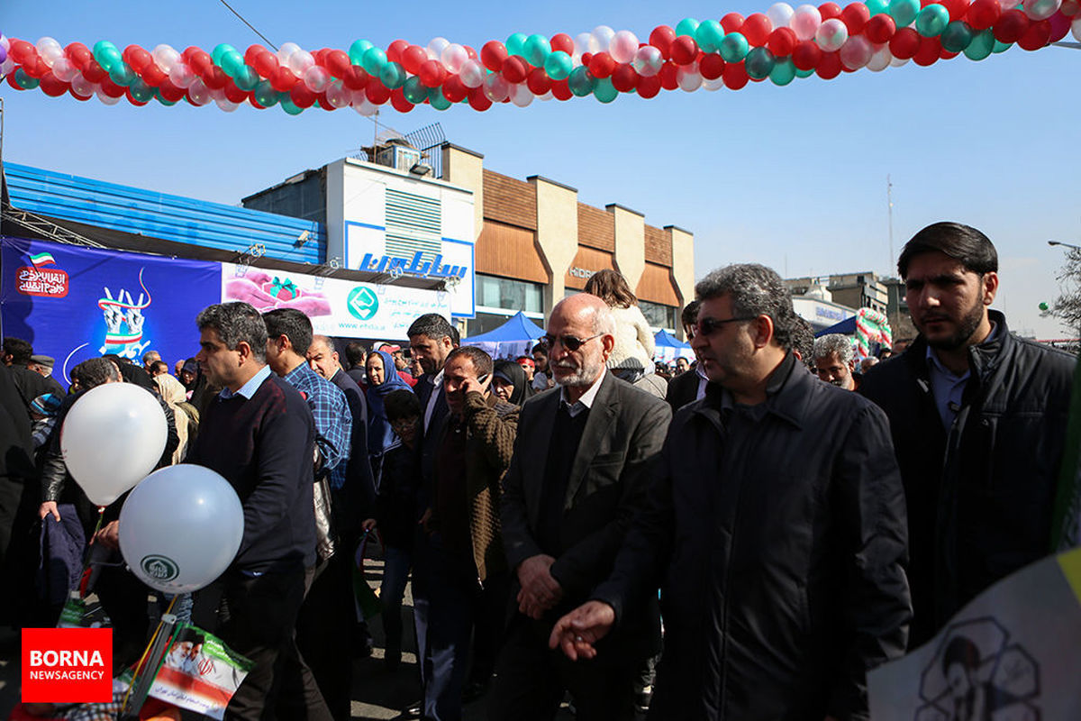 مقیمی: استقلال سیاسی به صورت کامل در کشور محقق شده است/ چهل سال تلاش برای محقق شدن شعار استقلال، آزادی، جمهوری اسلامی