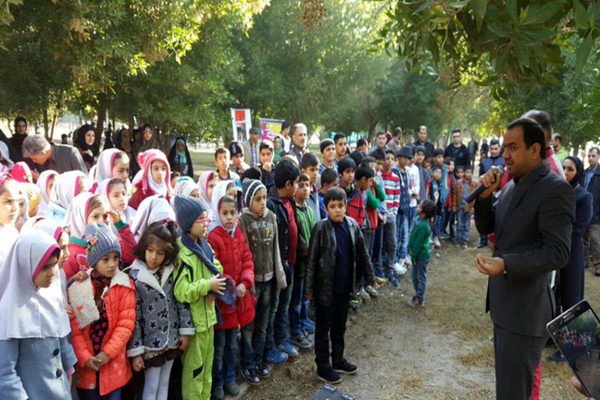 برگزاری جنگ شادی به مناسبت ایام دهه فجر در مدارس مسجدسلیمان