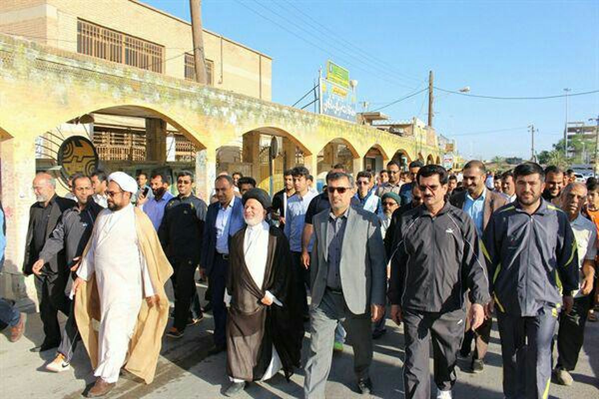 همایش پیاده روی خانوادگی در شادگان برگزار شد