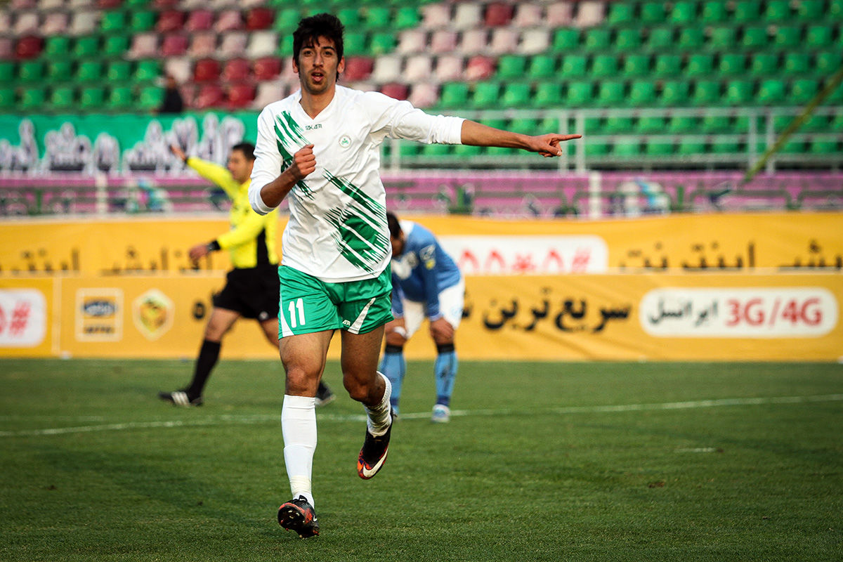 توافق مهاجم ذوب‌آهن با آبی‌پوشان نهایی شد!