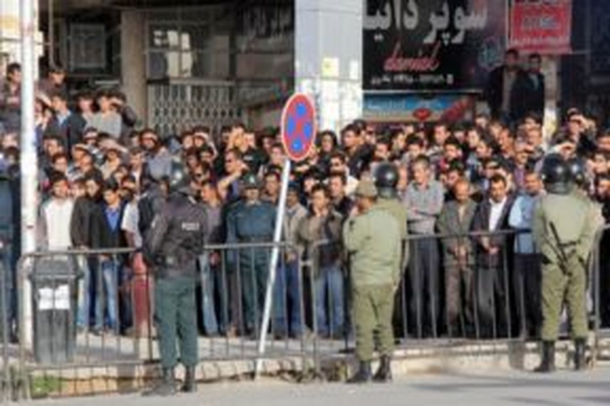 حکم شلاق مجرم ملایری در ملاء‌عام اجرا شد