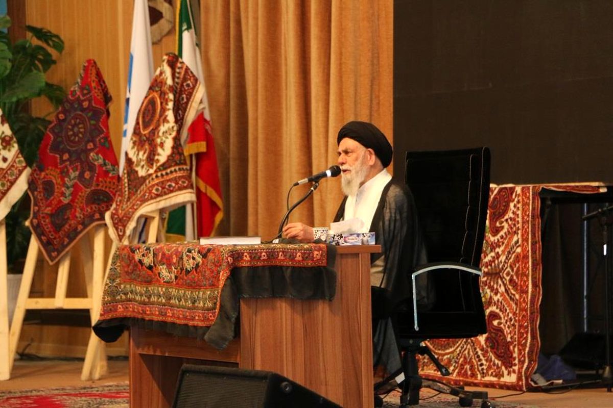 وظیفه شناسی آحاد جامعه برای تداوم انقلاب ضروری است