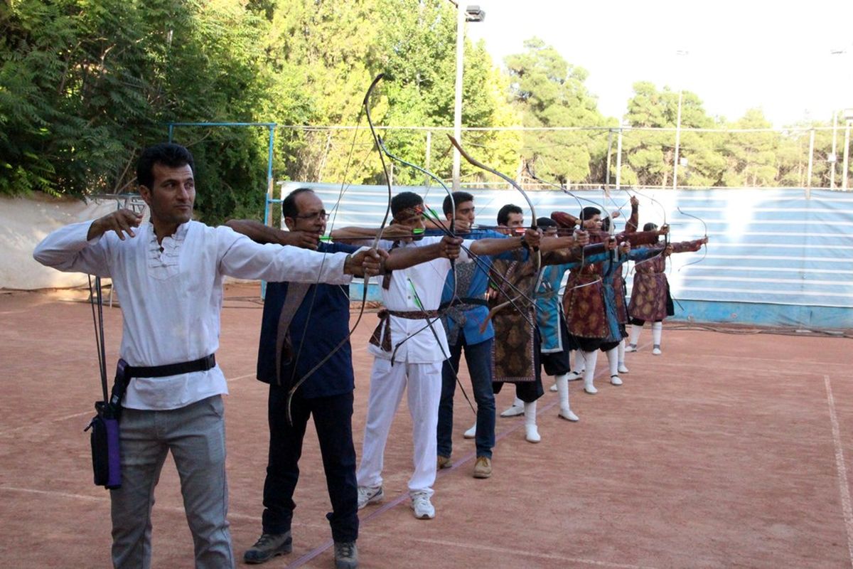 برگزاری مسابقات آزاد تیراندازی با کمان در شیراز