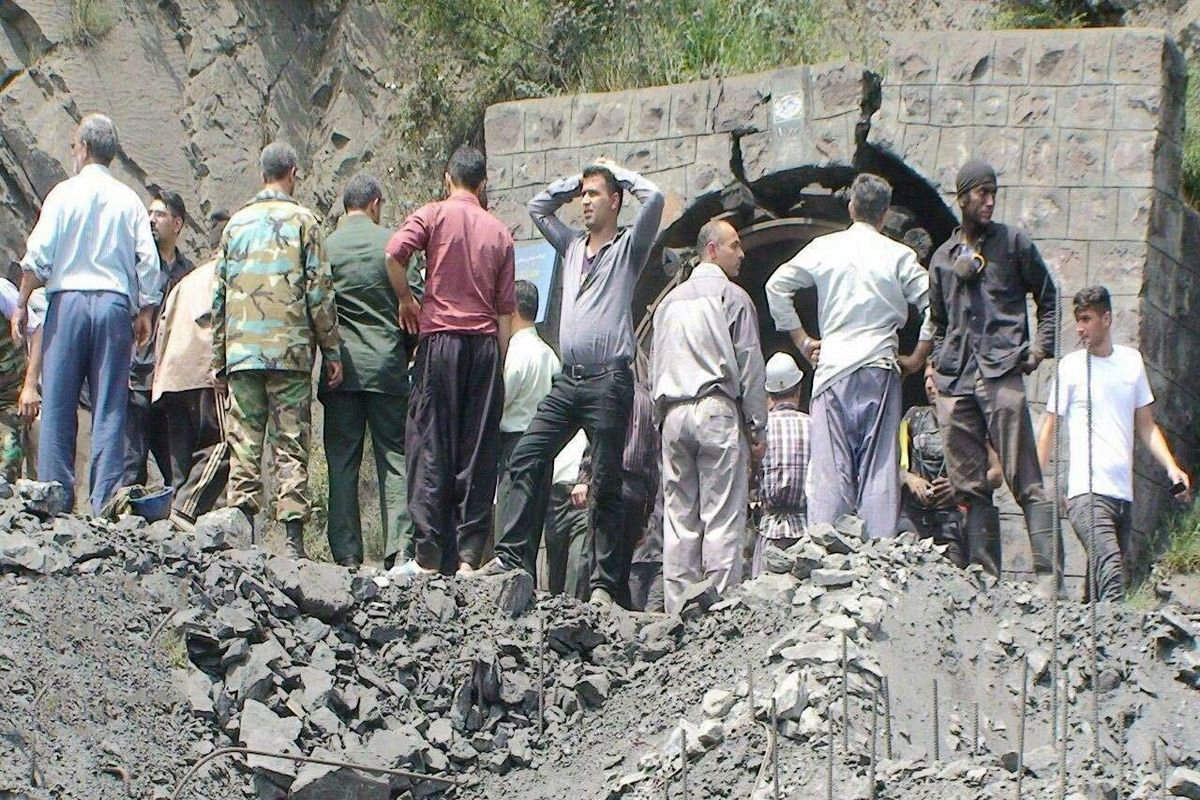 مستمری ماهیانه خانواده های جانباختگان این حادثه بین یک میلیون و ۲۰۰ هزار تومان تا یک میلیون و ۶۰۰ هزار تومان است