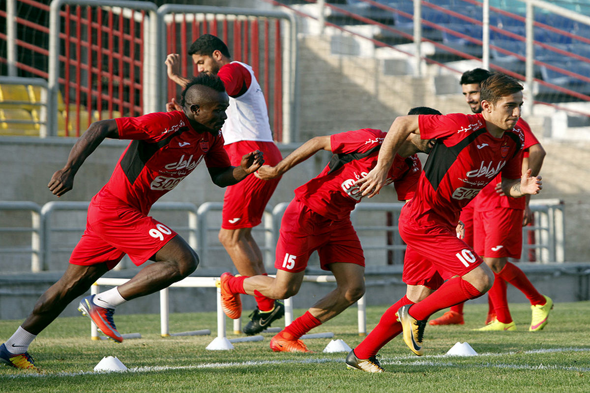 تاکتیک‌های پرسپولیس برای بازی با الاهلی مرور شد