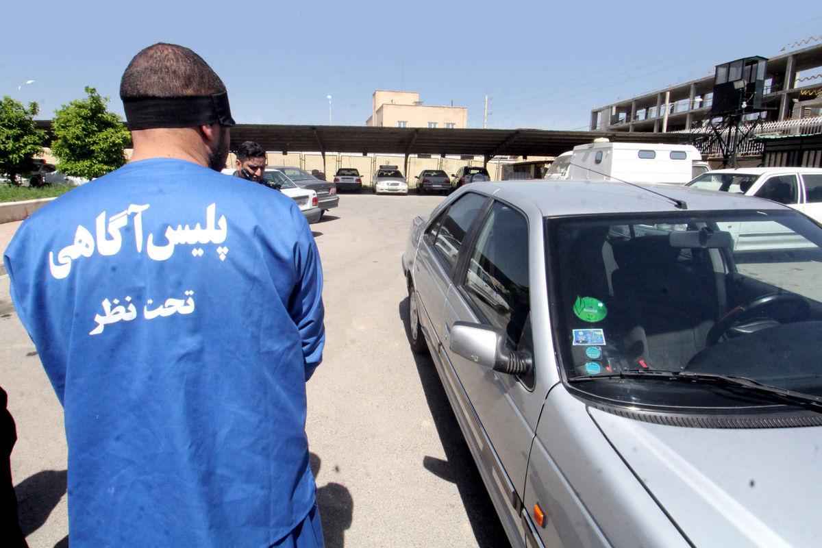 سارق درون خودرو در دام پلیس شیراز گرفتار شد