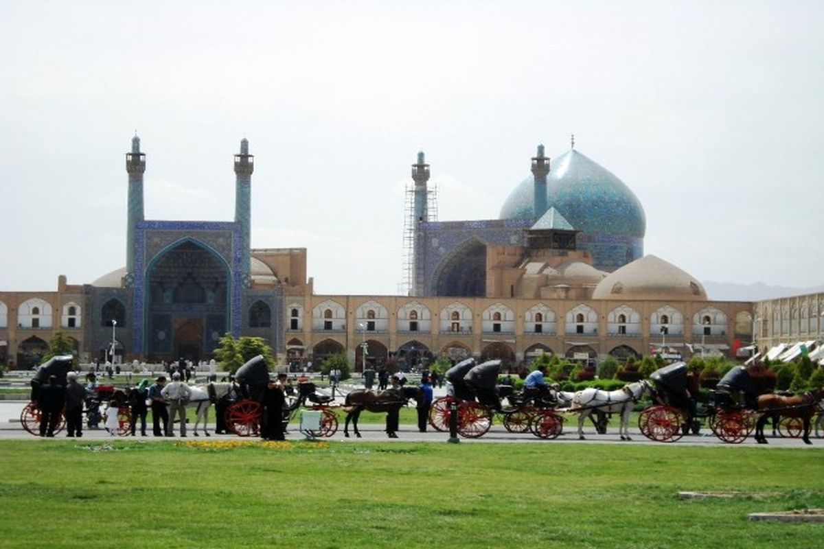 حضور کودکان در بناهای تاریخی استان به مناسبت روز جهانی کودک